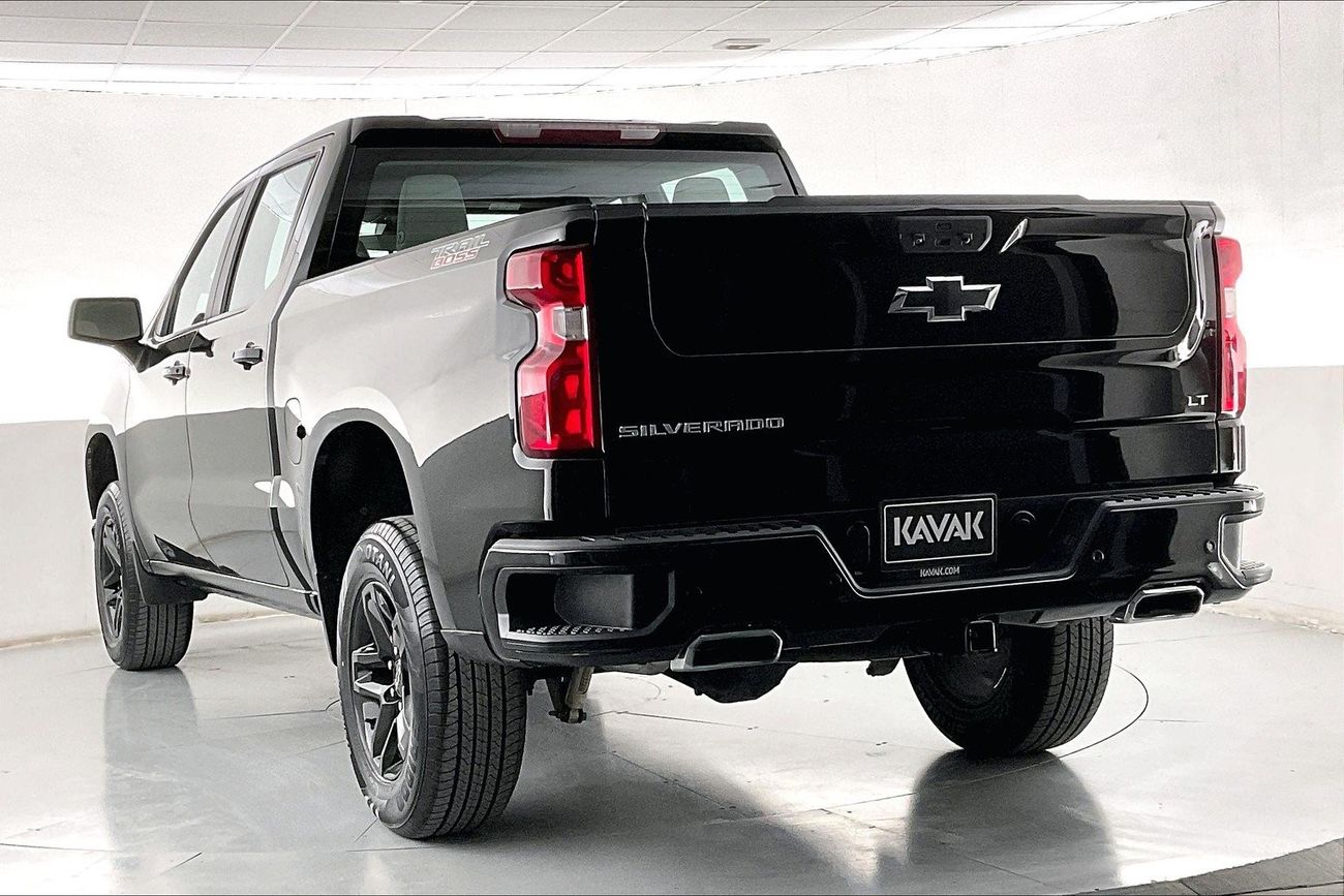 Chevrolet Silverado LT Z71 Trail Boss - Crew Cab| 1 year free warranty | Flood Free