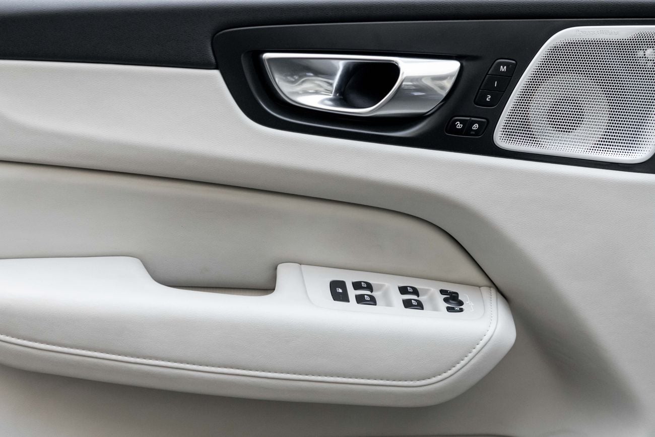 Volvo XC60 INSCRIPTION | 2,155 P.M | 0% Downpayment | B5 Inscription!