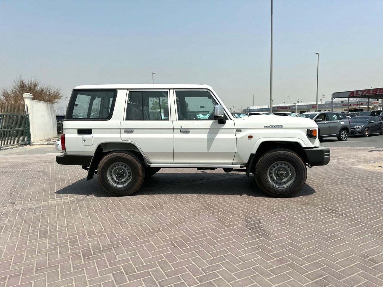 Toyota Land Cruiser 70 Toyota LC76 4.0L Petrol Basic Manual 2025 Model