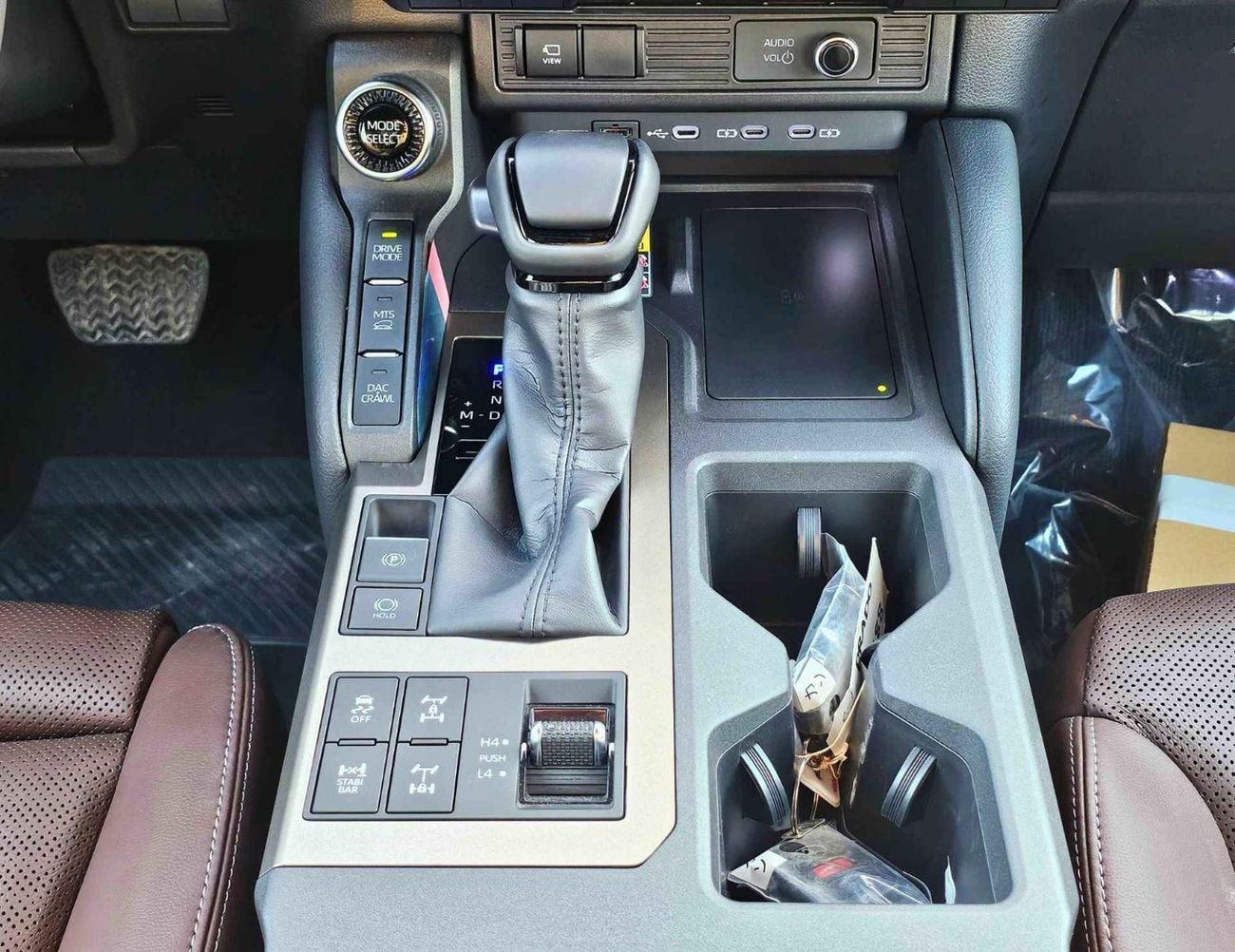 Toyota Prado ADVENTURE TURBO / 2.4L V4 PETROL | RADAR | 360* CAMERA | POWER WITH LEATHER SEATS | HEADUP DISPLAY |