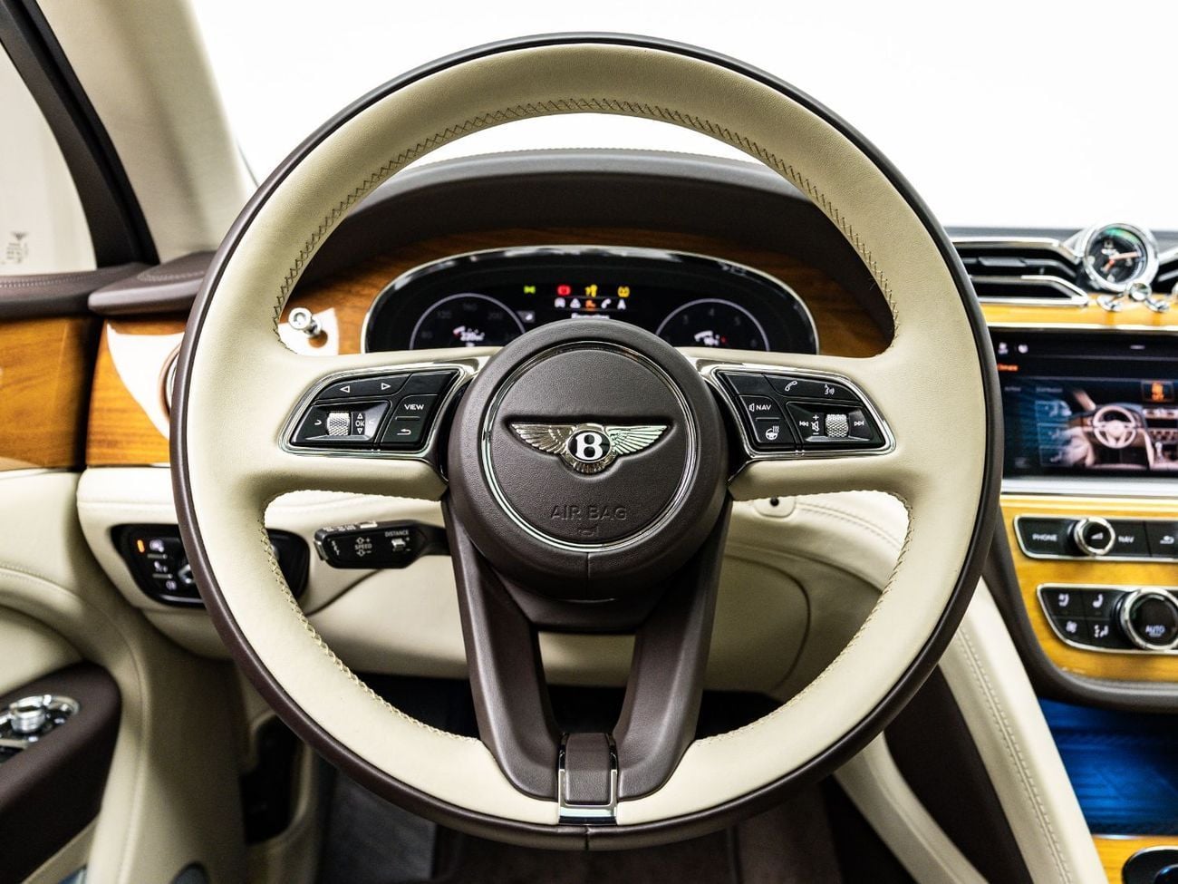 Bentley Bentayga 2022 Bentley Bentayga, 4.0TC V8, 4WD, 542bhp, 8 Speed Auto