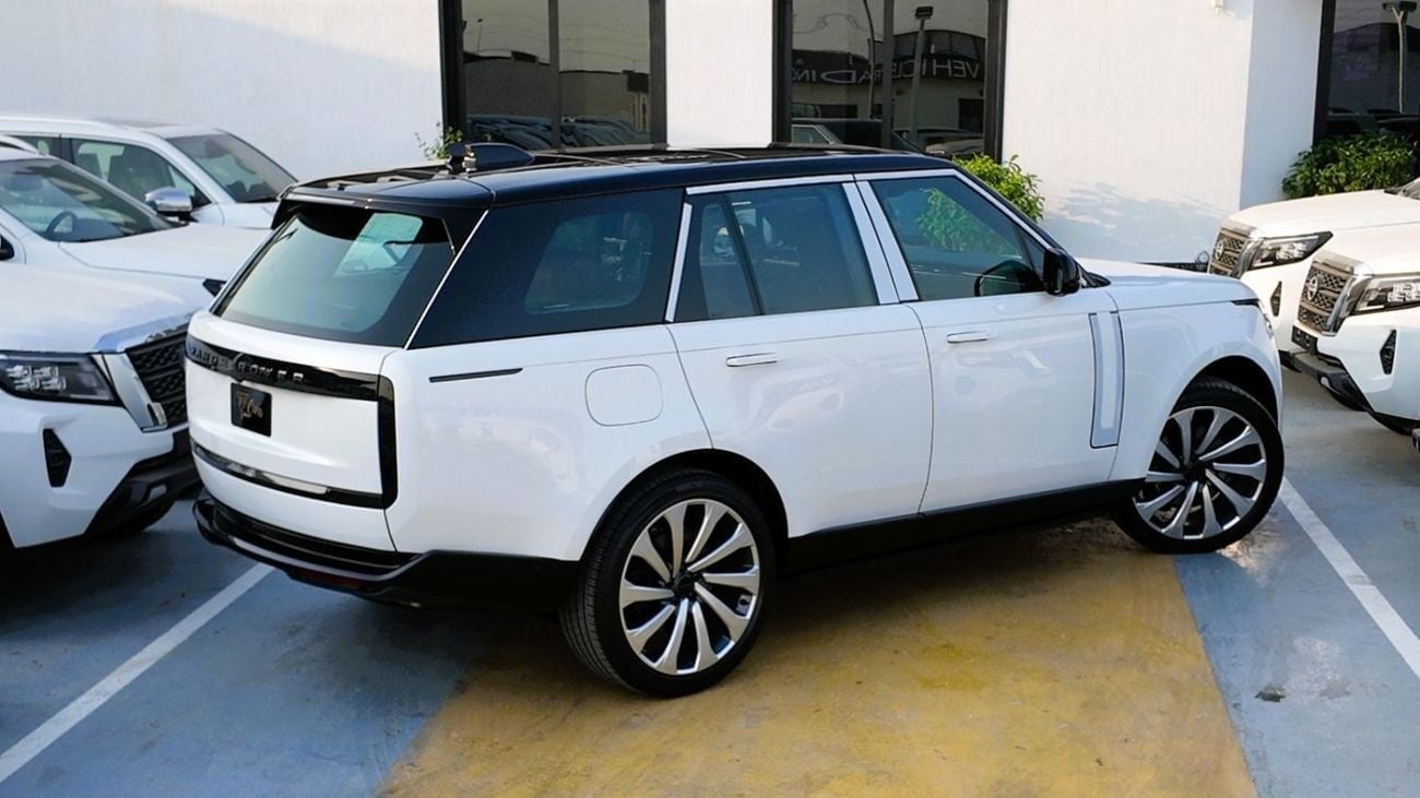 لاند روفر رينج روفر Autobiography P530 | Pearl White | Black Roof | Burgundy Interior | Shadow Exterior Package | GCC Sp