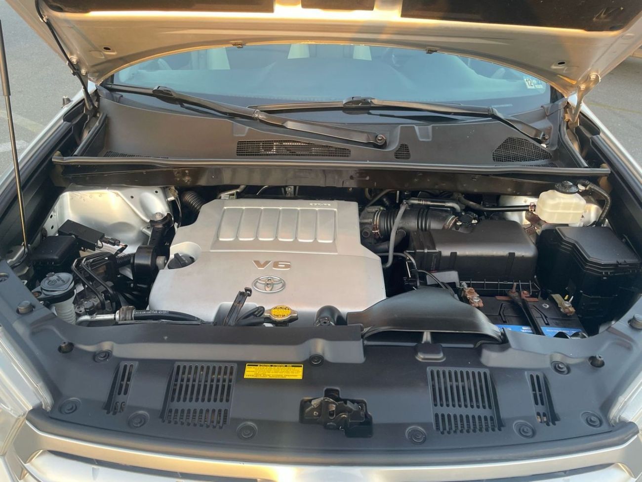 Toyota Highlander 2012 Toyota Highlander – 3.5L V6 – Mid Option – AWD – USA Specs