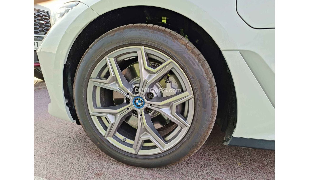 BMW i3 35L ELECTRIC WITH CHARGER / PANORAMIC ROOF WITH LEATHER (CODE #  67929)