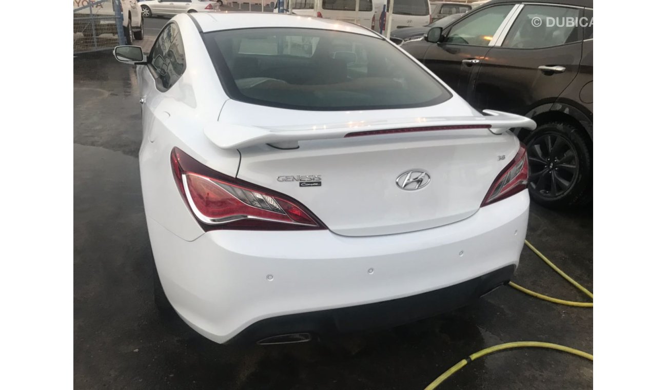 Hyundai Genesis 3.3 coupa