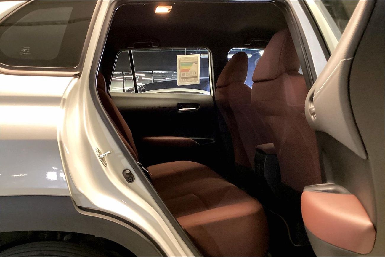 تويوتا كورولا كروس XL | National Day | Start 2026 with the ideal drive | شامل الضمان | 0 ﺪﻔﻋﺓ ﺃﻮﻟﻯ