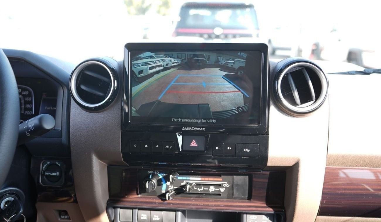 Toyota Land Cruiser 70 TOYOTA LC76 5DOORS PETROL 4.0L A/T MODEL 2025 40TH ANNIVERSARY FULL OPTION