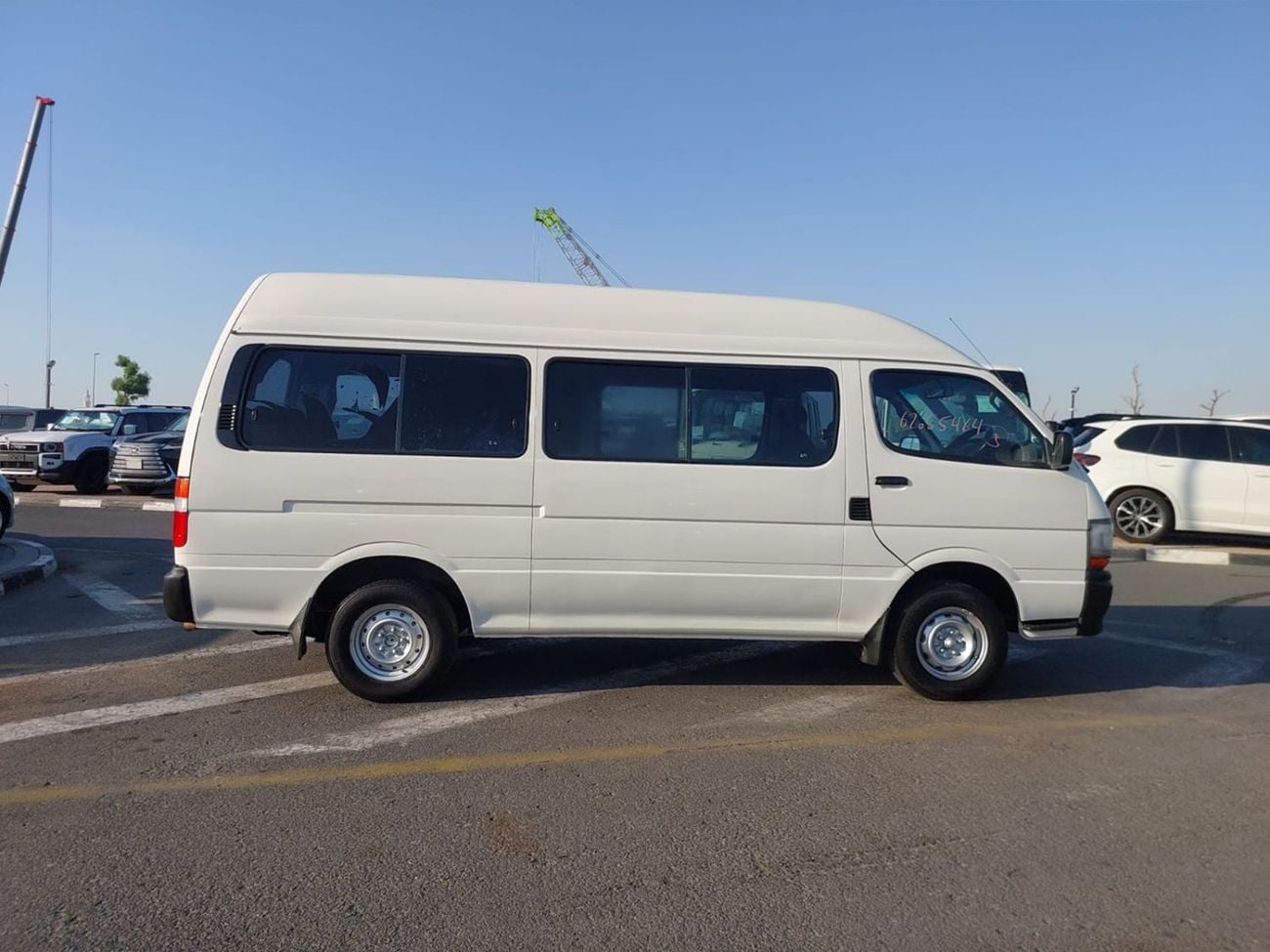 تويوتا هاياس TOYOTA HIACE VAN RHD 2004 MODEL 2.4 L PETROL MANUAL(PM13814)