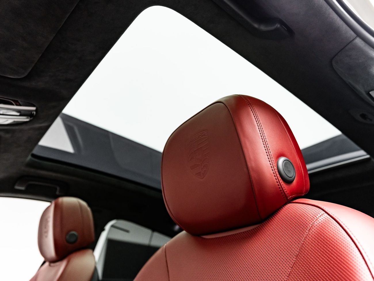 Porsche Cayenne GTS 4.0L (455 HP) 2022 Porsche Cayenne GTS Coupe, March 2027 Porsche Warranty, Full Service History,