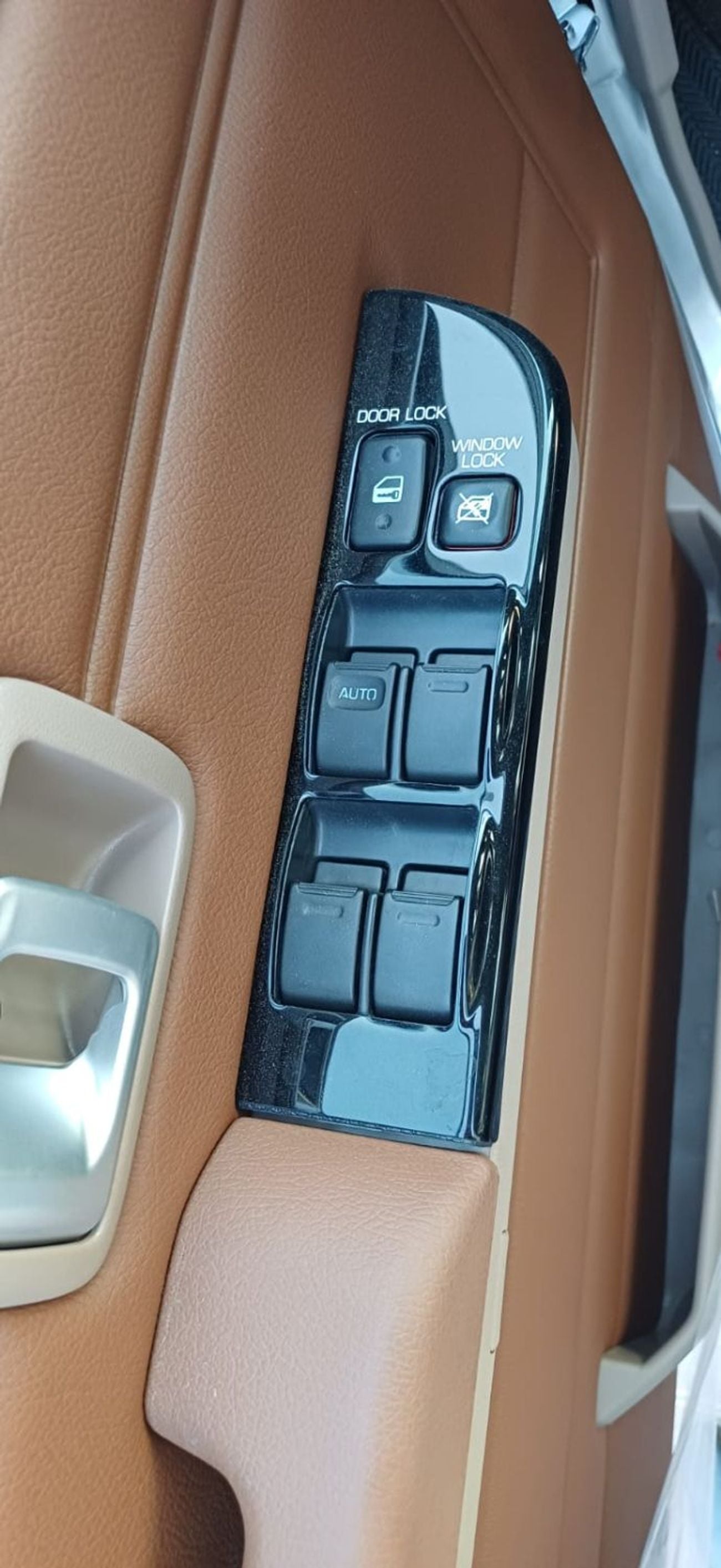Toyota Land Cruiser 70 HT VXR