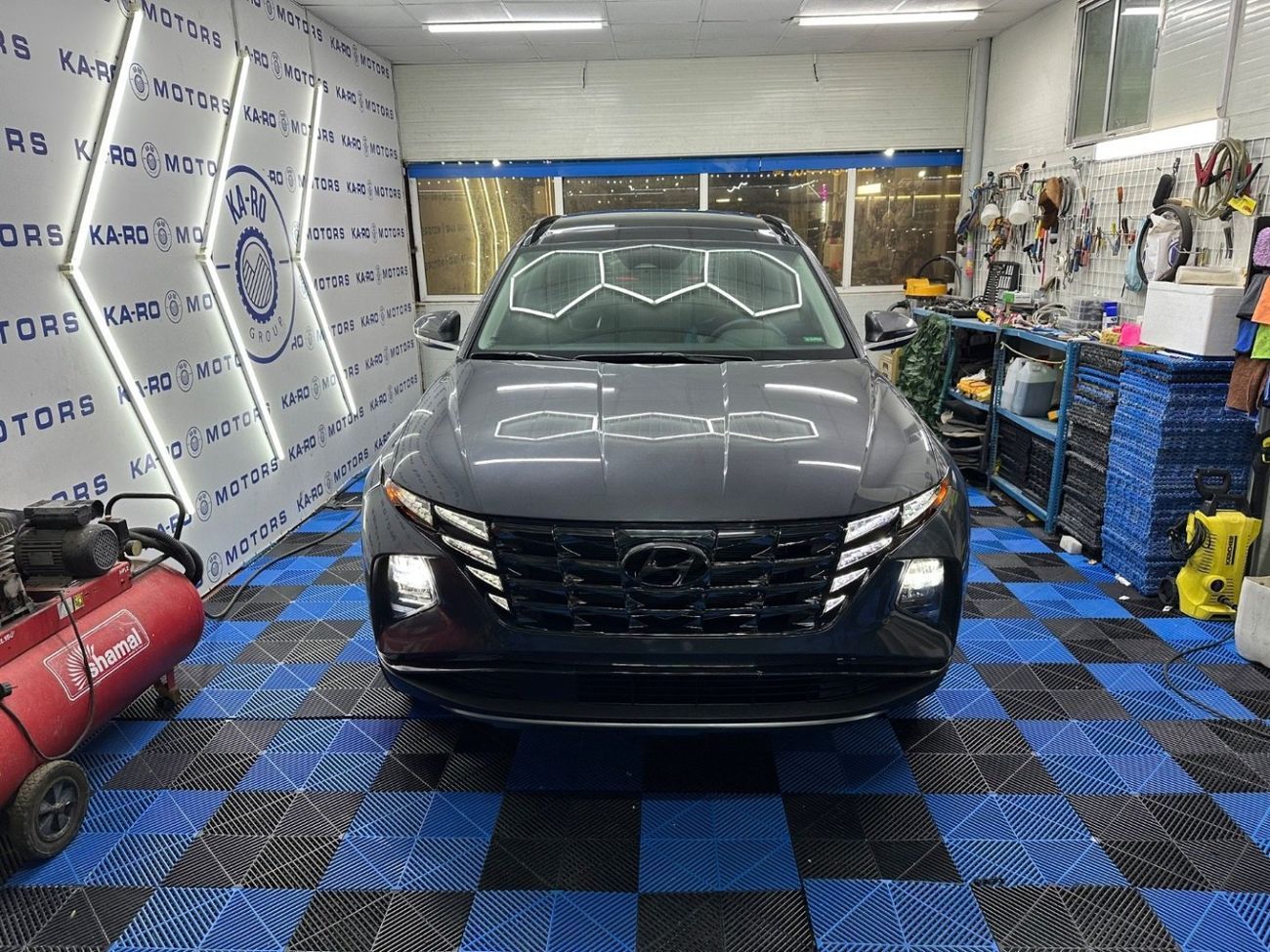 Hyundai Tucson Comfort 2.5L Full option Panoramic