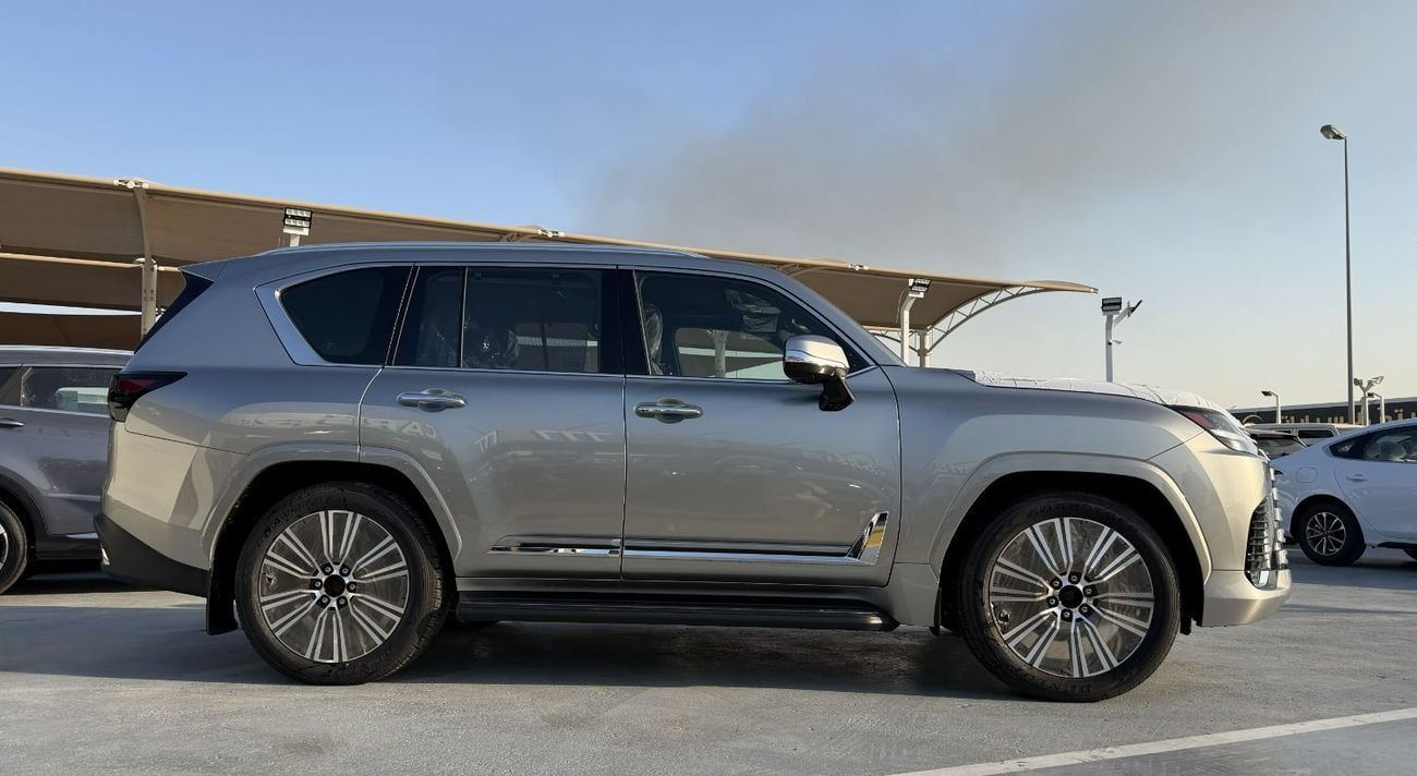 Lexus LX 600 Signature 3.5L ( CYL) LEXUS LX Signature 3.5L TITANIUM