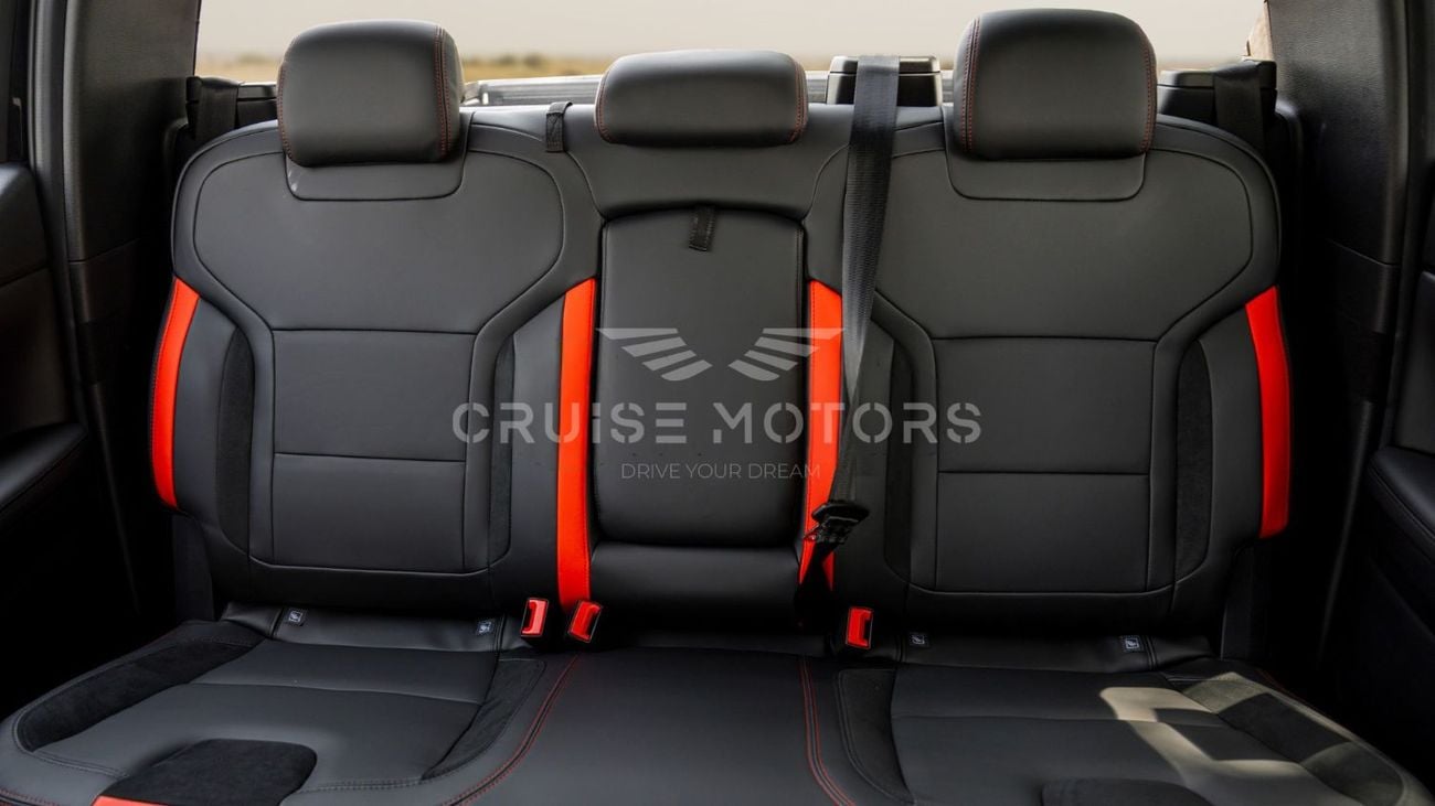 فورد رينجر رابتور Automatic - 2.0L - Diesel - Crew Cab - 4WD - 5 Seats - 4 Door - Meteor Grey