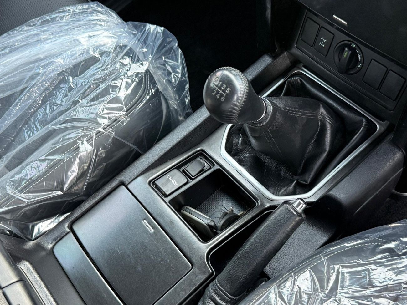 تويوتا برادو VX Right Hand Side Drive