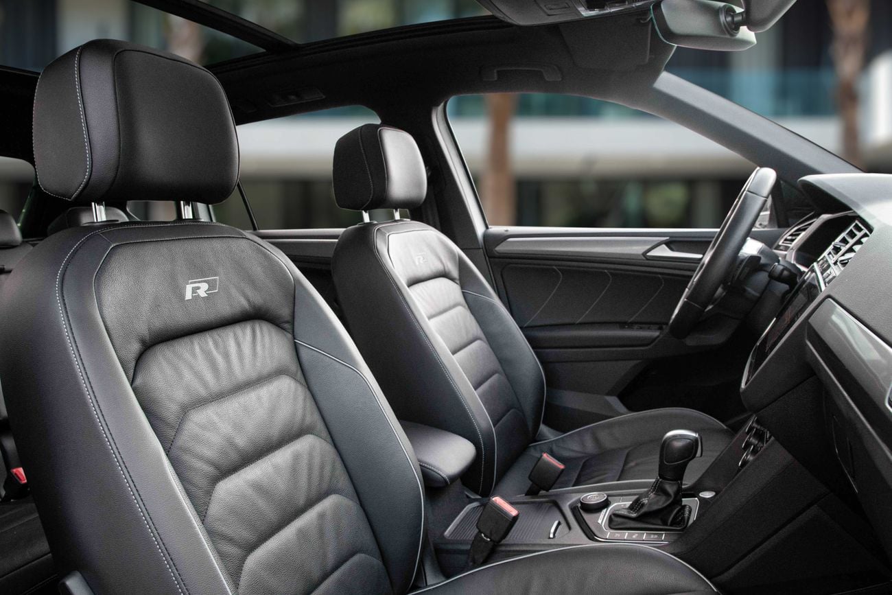 Volkswagen Tiguan Tiguan R-Line | 1,567 P.M | 0% Downpayment | FSH | Perfect Condition!