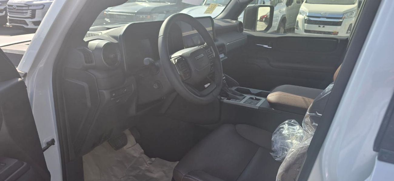 Toyota Prado TOYOTA PRADO 2.7 PETROL A/T FULL OPTION