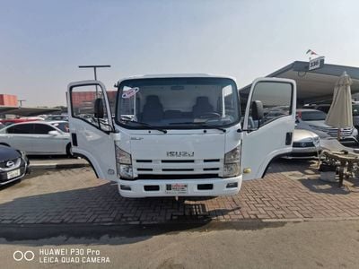 Isuzu NPR in very good condition.
