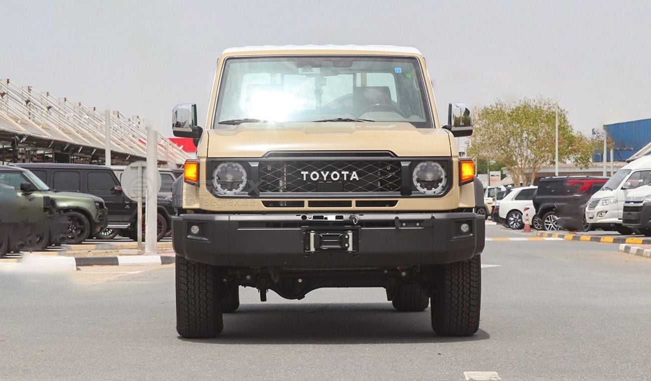 تويوتا لاند كروزر بيك آب LC79, Single Cabin, 4.0L Petrol 4WD 6-Speed Automatic | 2025 Model | Ready for Export