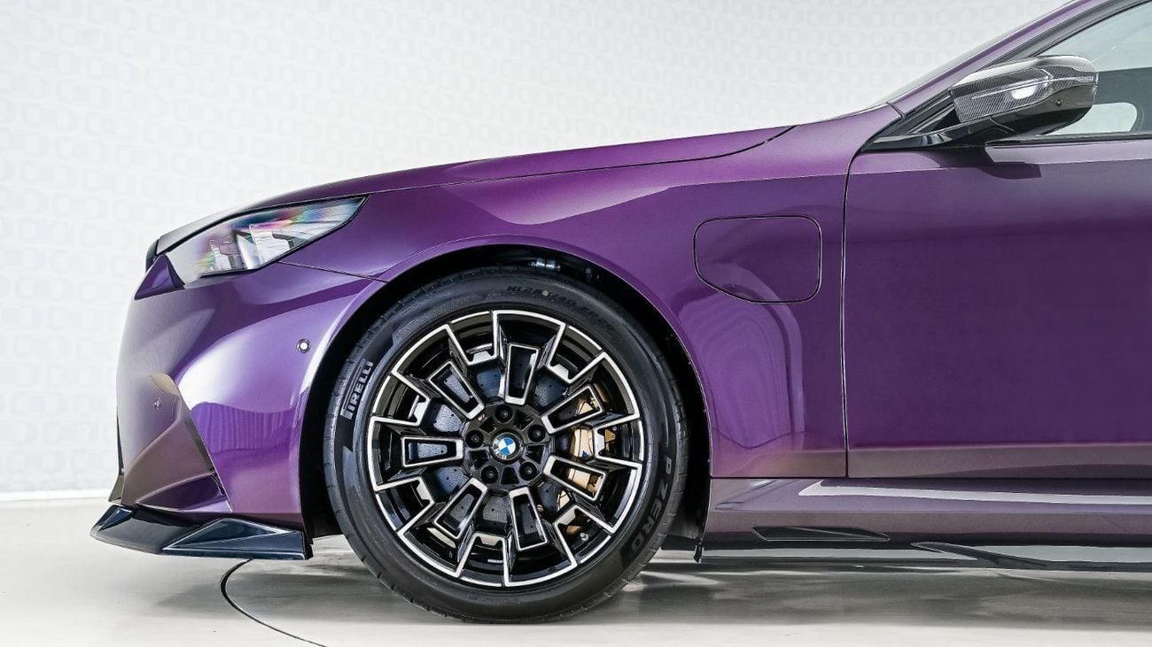 بي أم دبليو M5 M5 Touring Individual | AED 9,385 PM | Warranty October 2027 - Service October 2028 | GCC