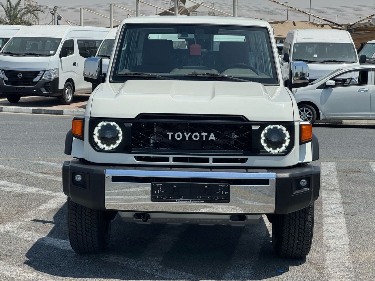 تويوتا لاند كروزر 70 2025 TOYOTA LAND CRUISER LC76 HARD TOP, 4L, PETROL, A/T, 4WD, WHITE/BEIGE