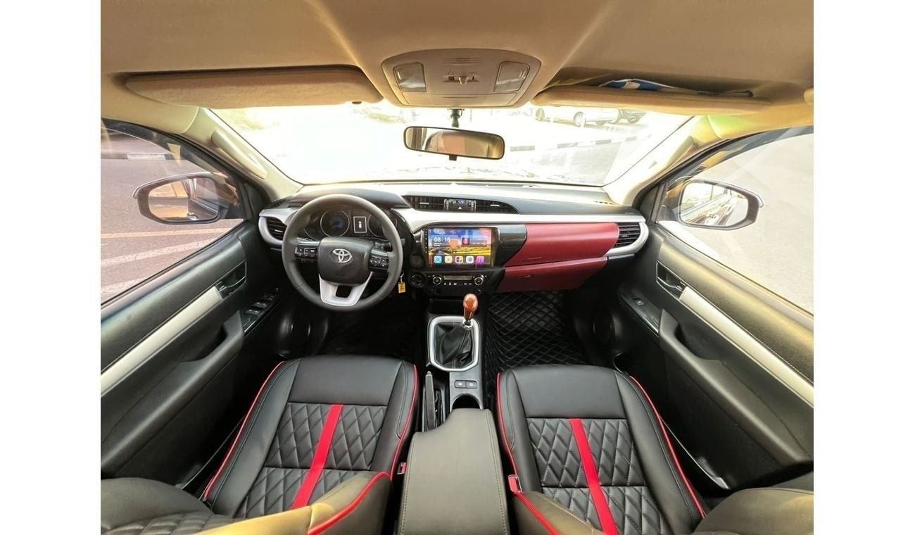 تويوتا هيلوكس 2016 TOYOTA HILUX MT FULL OPTION 2.7L V4 4X4 - 4 Wheel Drive - GOOD CONDITION