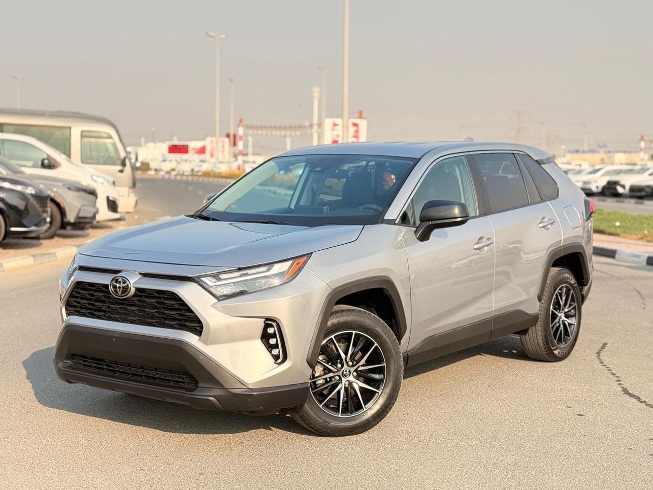 Toyota RAV4 LE Toyota RAV4 4X4 2024