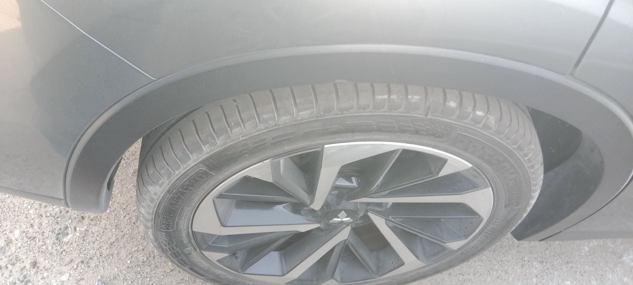 ميتسوبيشي آوتلاندر PREMIUM 2.5 | بدون دفعة مقدمة | اختبار القيادة في المنزل