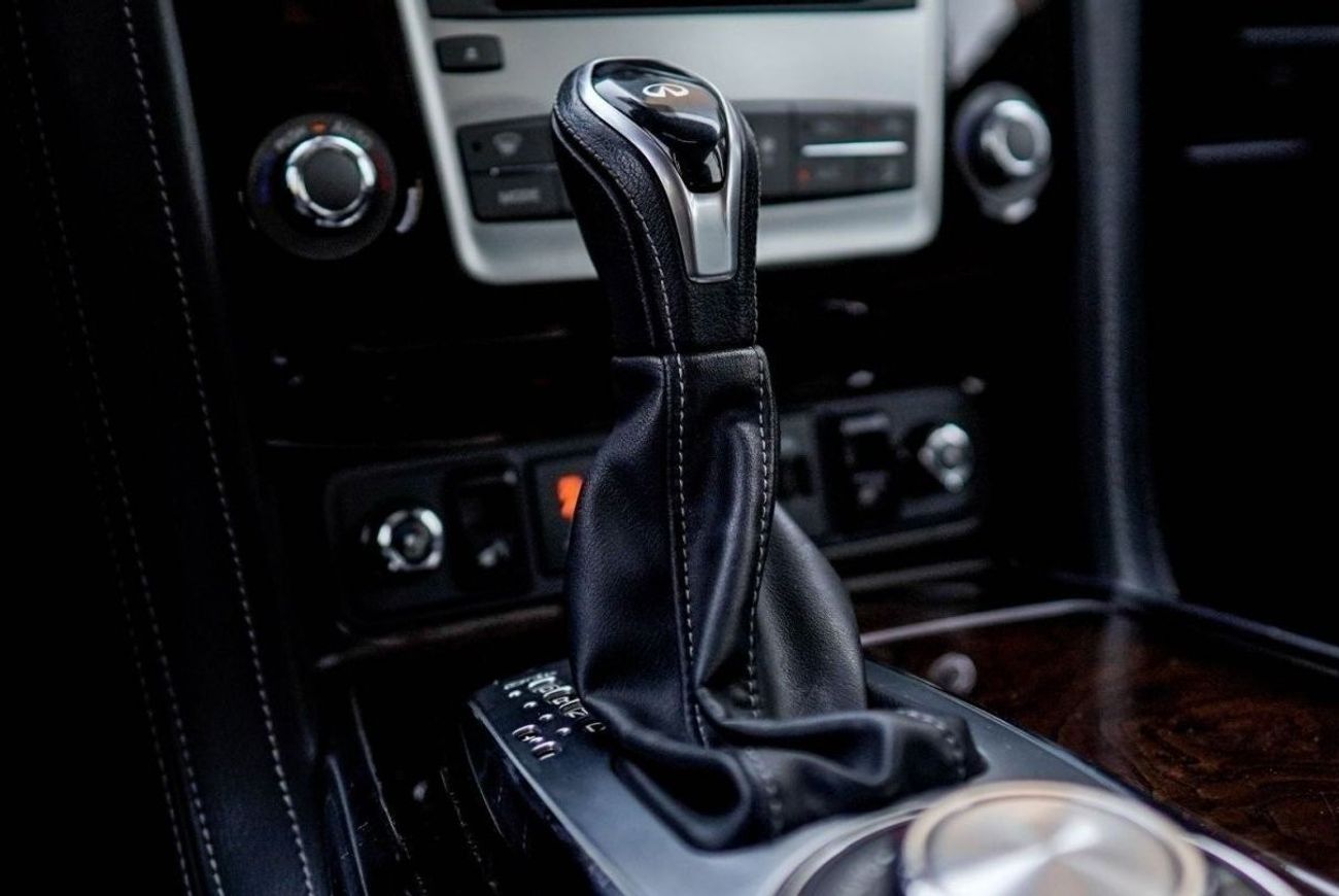 Infiniti QX80 Luxe 7st