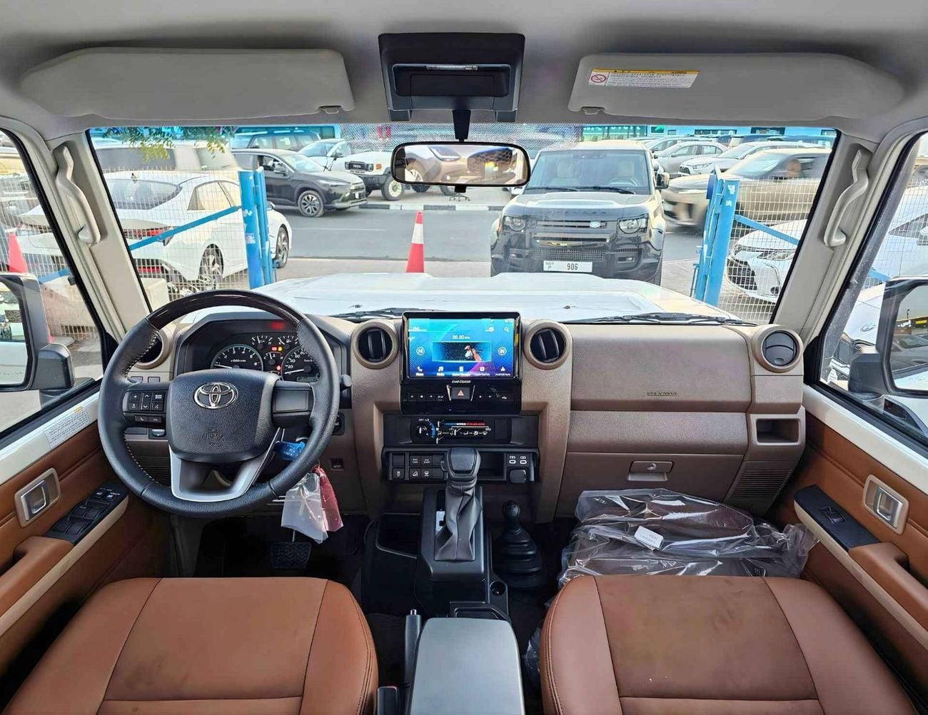 تويوتا لاند كروزر 70 LX LC76 | 4.0L V6 PETROL | A/T | LEATHER SEATS | DVD+CAMERA | DIFF LOCKS | 5 DOORS (CODE#H76PAF)