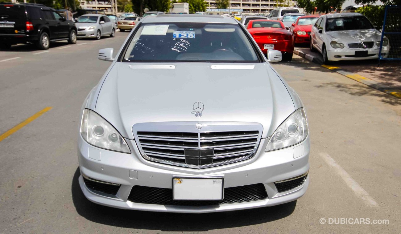 Mercedes-Benz S 500 With S 550 Badge