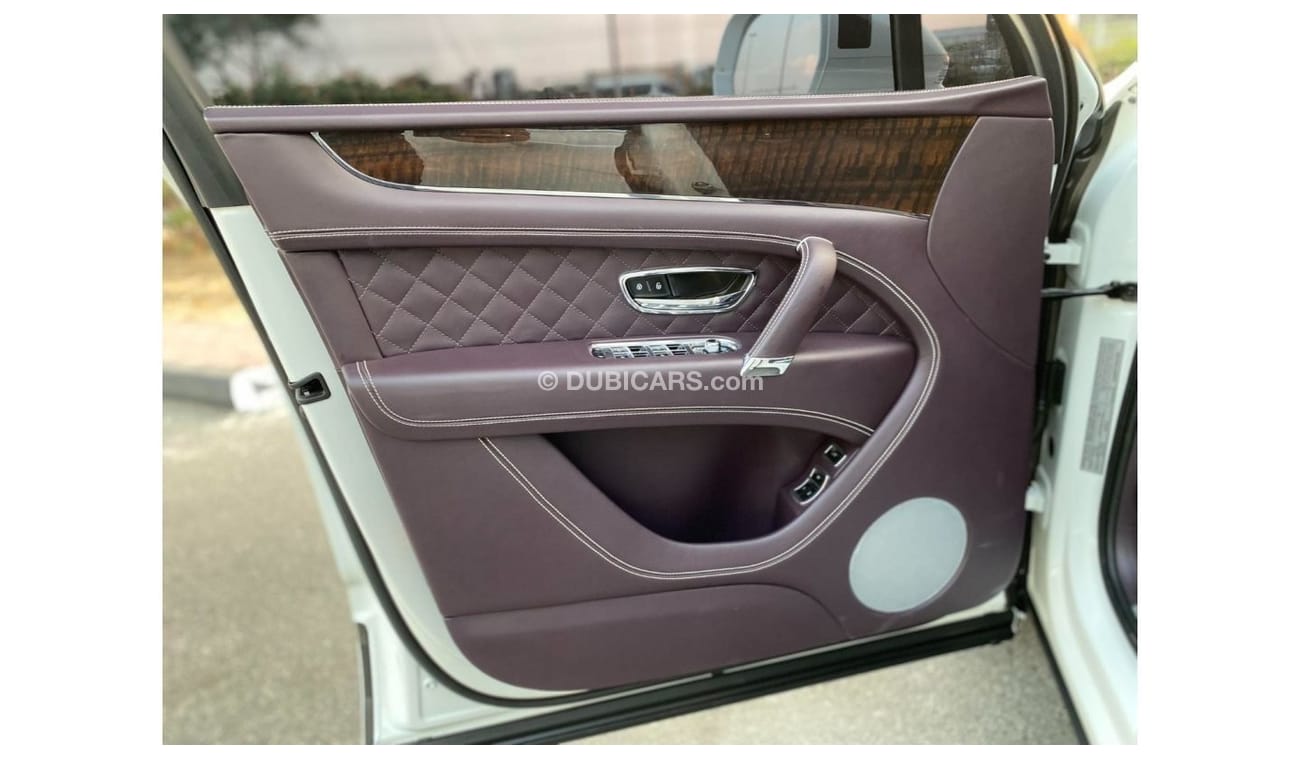 بنتلي بينتايجا سيجناتشر