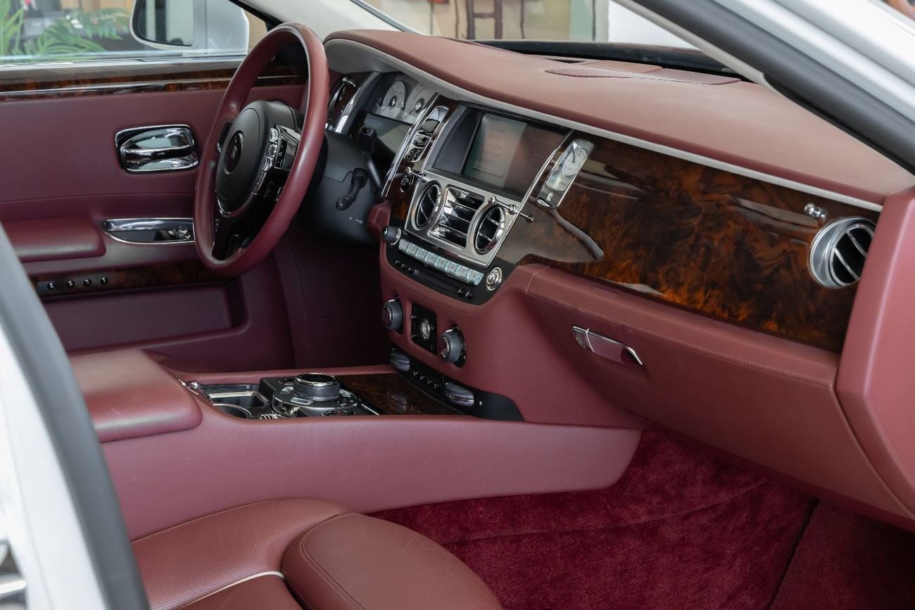 Rolls Royce Ghost Std 6.6L Rolls-Royce | Ghost | Standard | GCC Specs | 2016