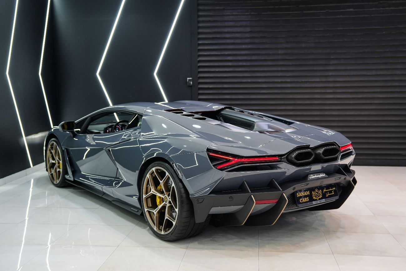 لامبورغيني ريفويلتو 6.5L V12 Hybrid 2024 Lamborghini Revuelto, Brand New, Carbon Fiber Interior, GCC Specs!!