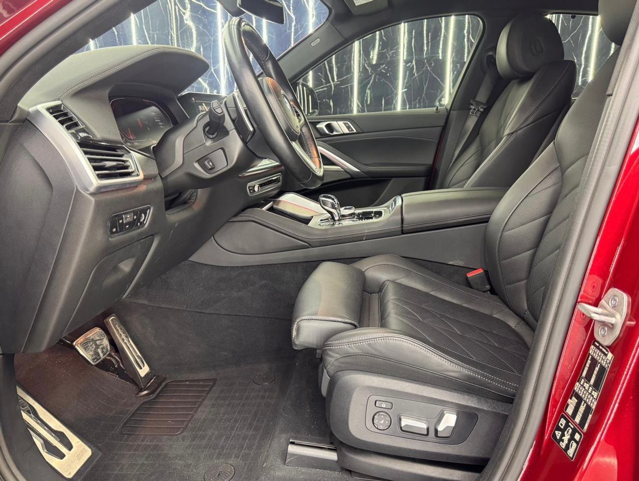 بي أم دبليو X6 xDrive40i Luxury M Sport Package 3.0L 2023 BMW X6 xDrive40i M-Sport, 2028 BMW Warranty + Service Pac