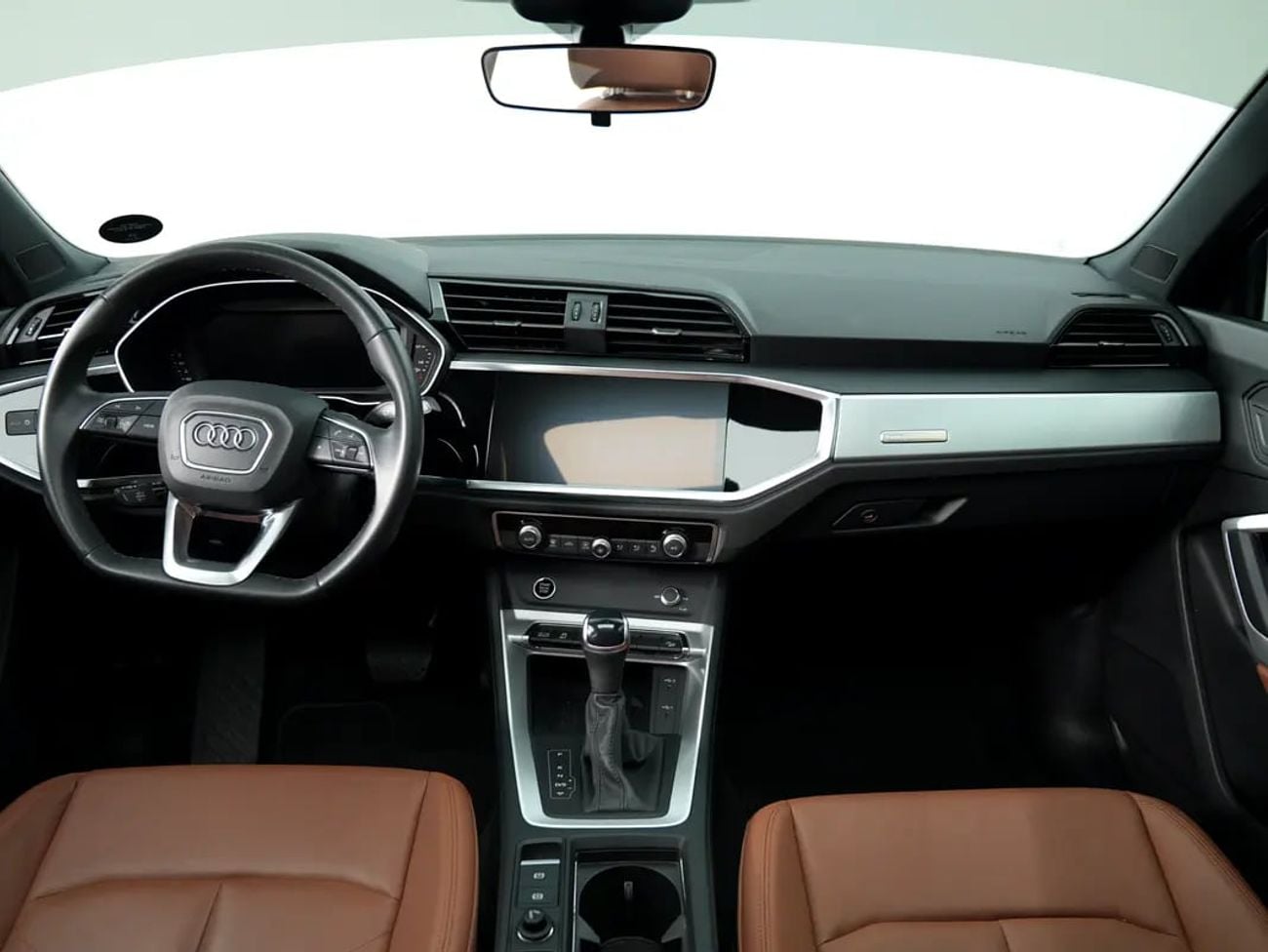 Audi Q3 35 TFSI S-LINE SPORTBACK GCC SPECS, LOW MILEAGE S line