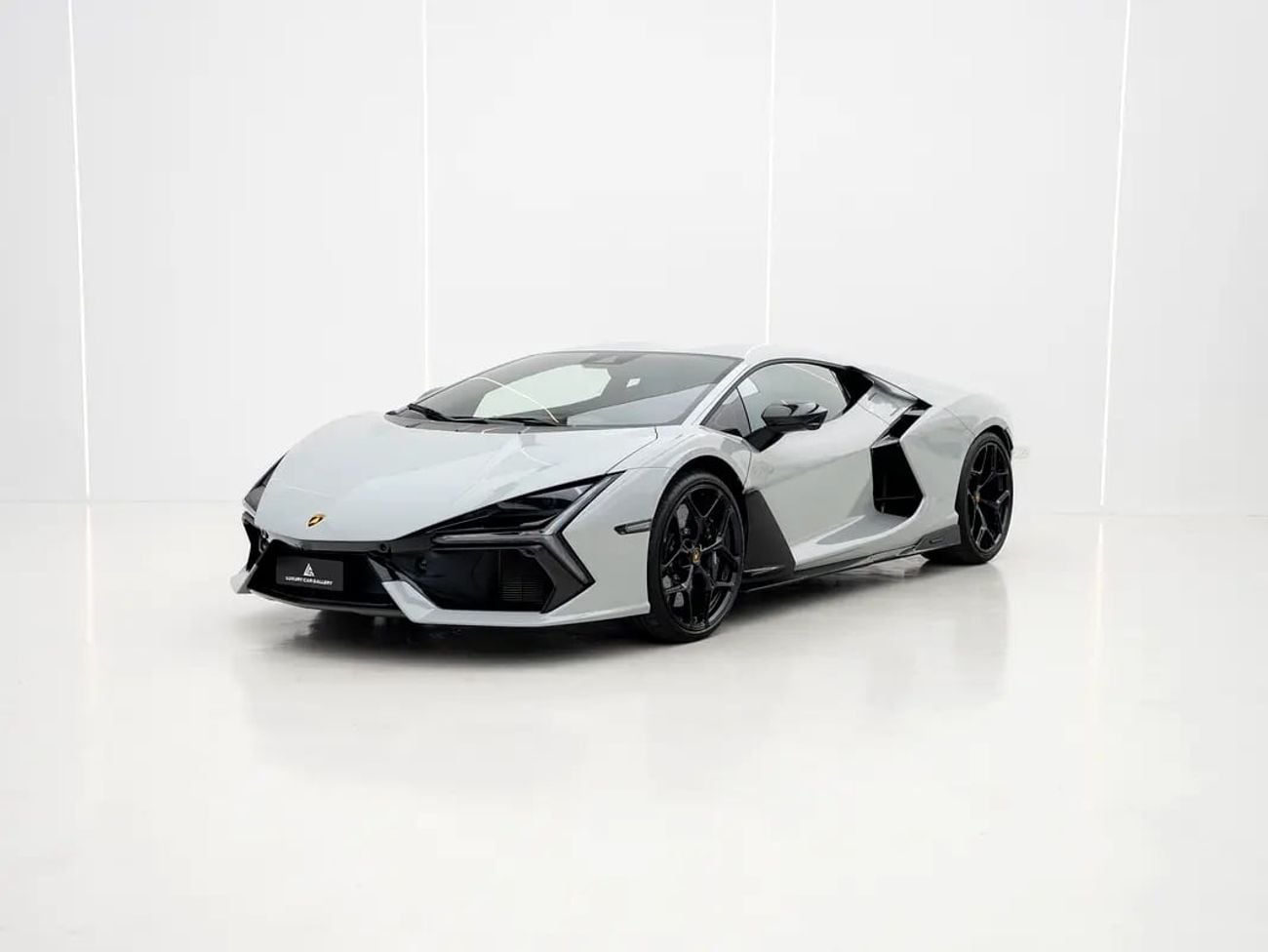 Lamborghini Revuelto SPORTIVA GCC Specs | 3300 km | WARRANTY & SERVICE