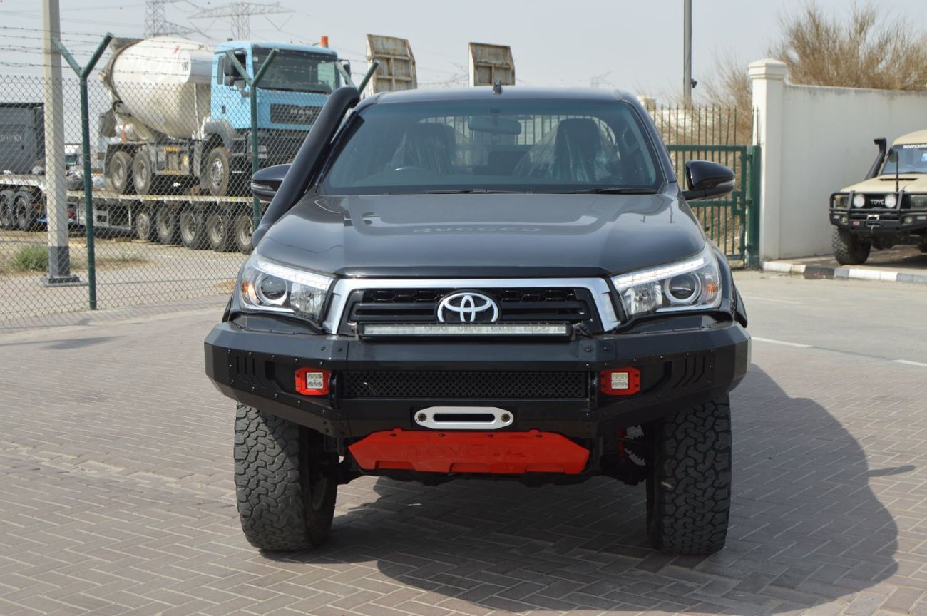 تويوتا هيلوكس TRD Double cabin 2.8L, perfect inside and outside