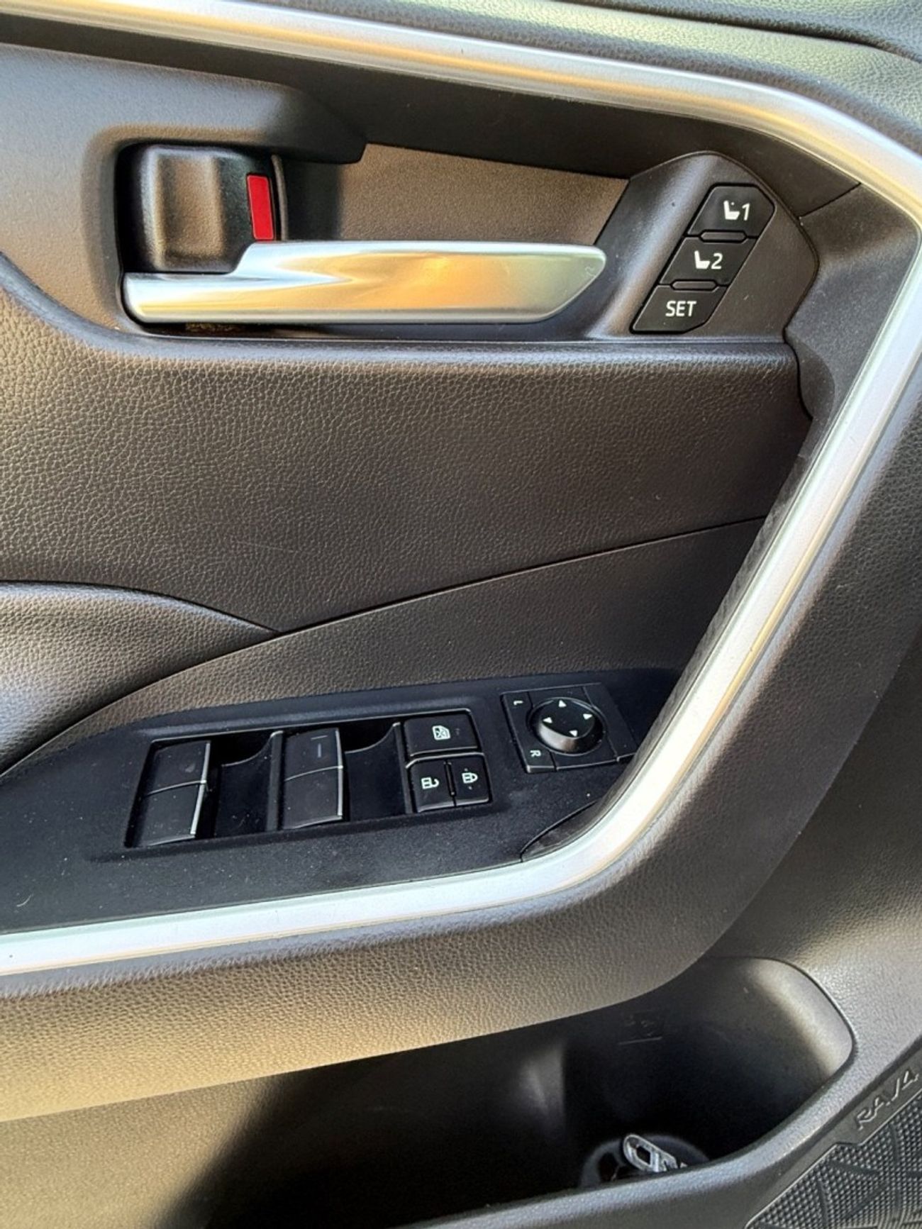 تويوتا راف ٤ RAV4 xle premium Hybrid 4x4