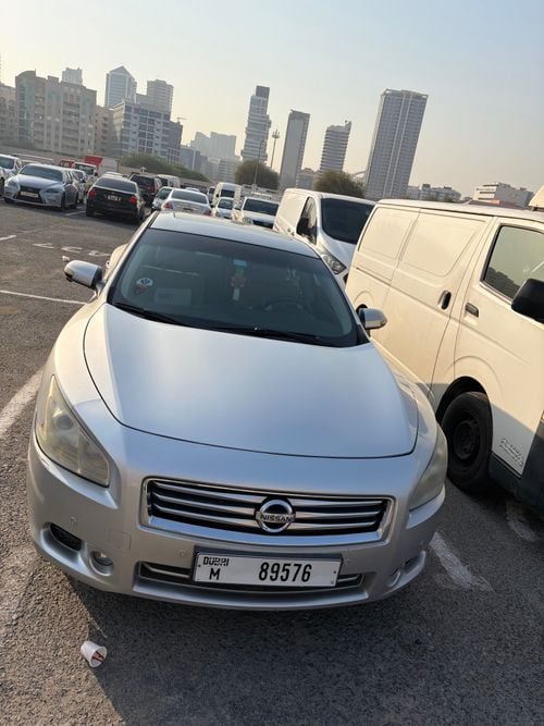 Nissan Maxima SV