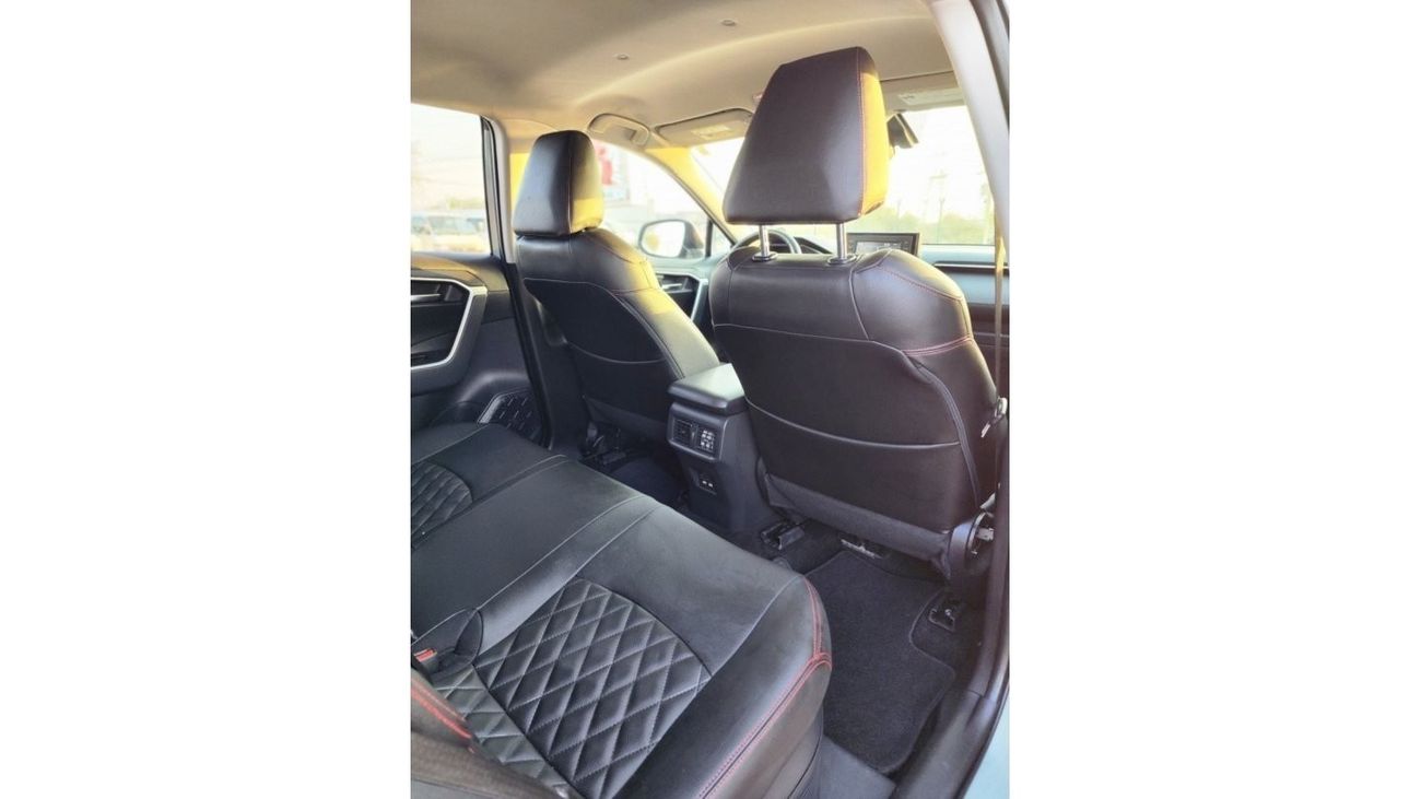 Toyota RAV4 HYBRID TOYOTA RAV 4 XLE 2021