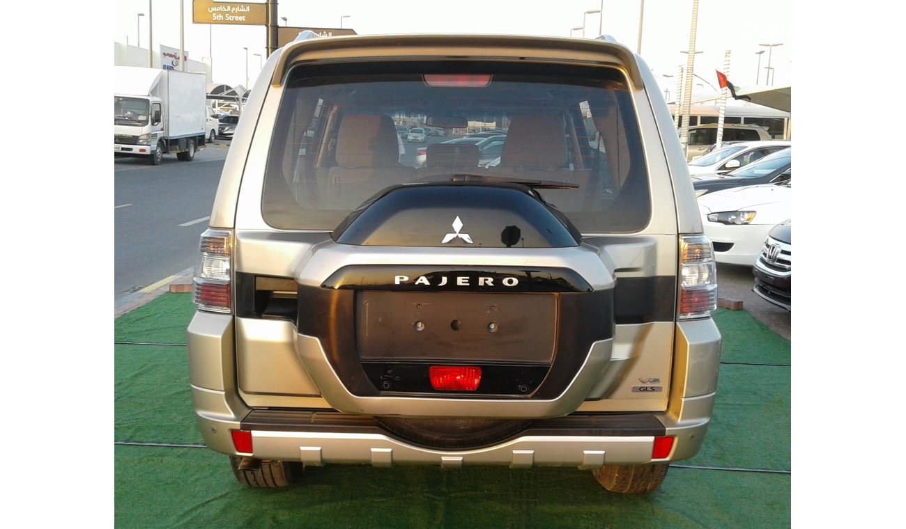 Mitsubishi Pajero PAJERO 2015 GOLD GCC NO PAIN NO ACCIDENT PERFECT