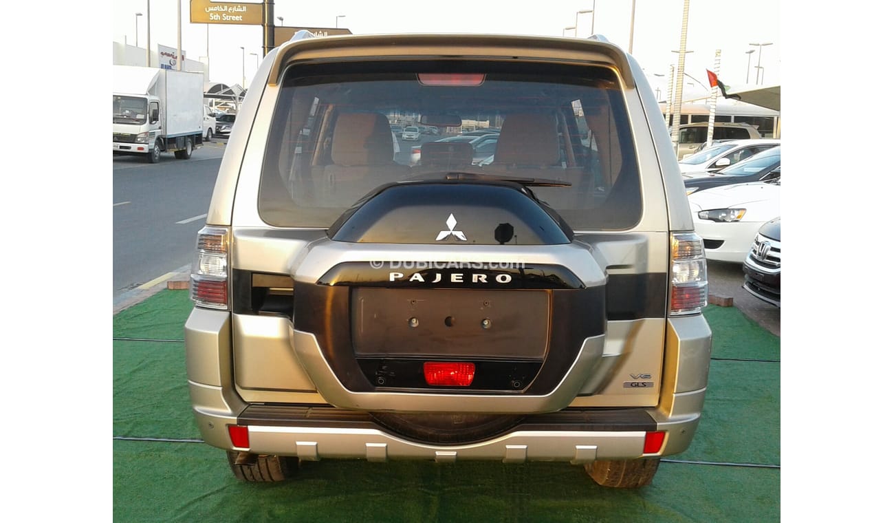 Mitsubishi Pajero PAJERO 2015 GOLD GCC NO PAIN NO ACCIDENT PERFECT