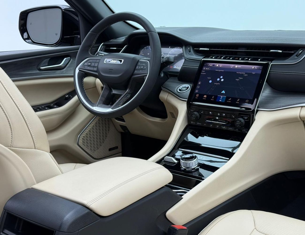 Jeep Grand Cherokee Limited 3.6L 2023 Jeep Grand Cherokee Limited Plus, 2028 Jeep Warranty, Low Km, Excellent Condition,