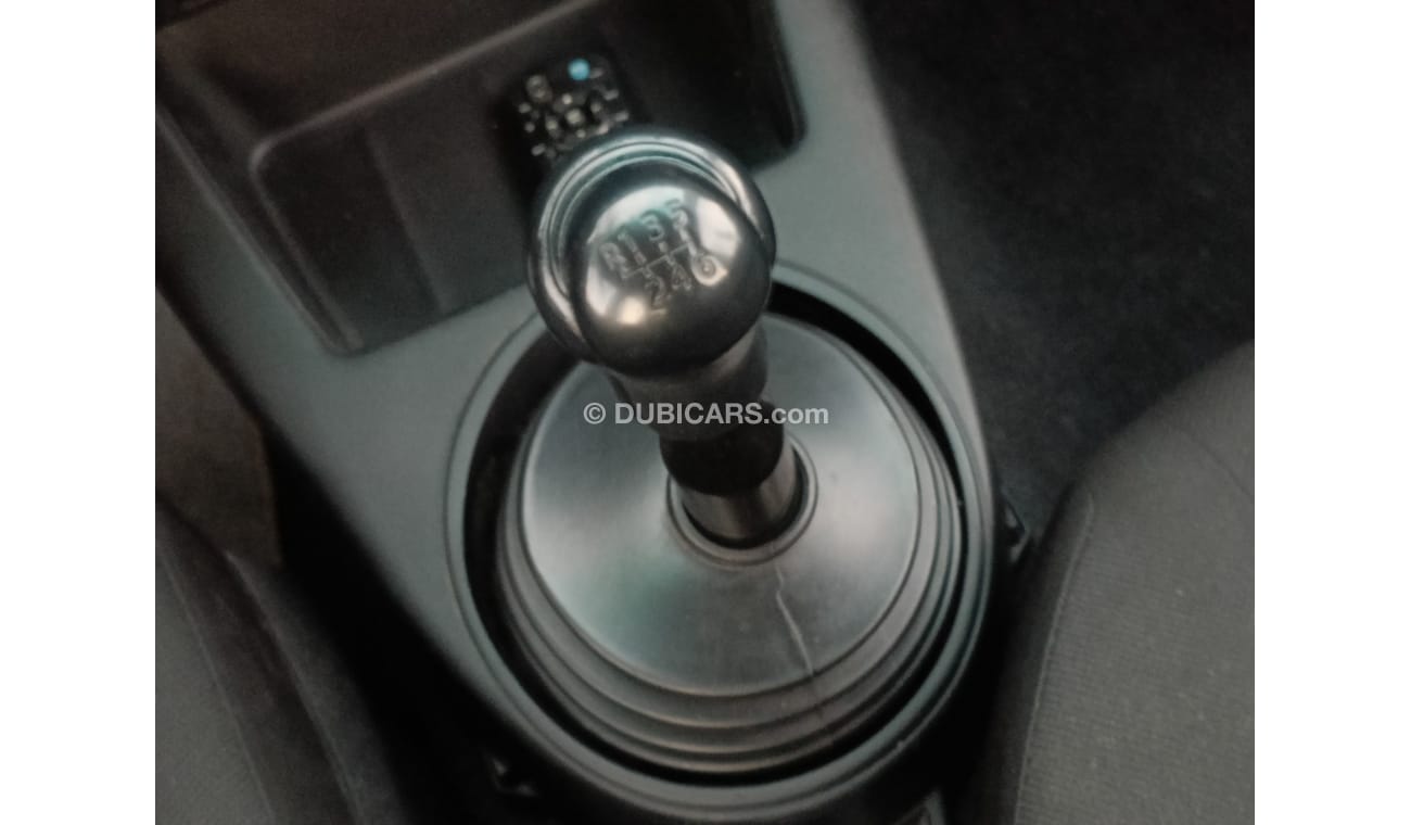 Toyota Hilux 2.4L Diesel / M/T EXCELLENT CONDITION (LOT # 79742)