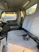 Mitsubishi Fuso Canter V4 DIESEL RIGHT HAND