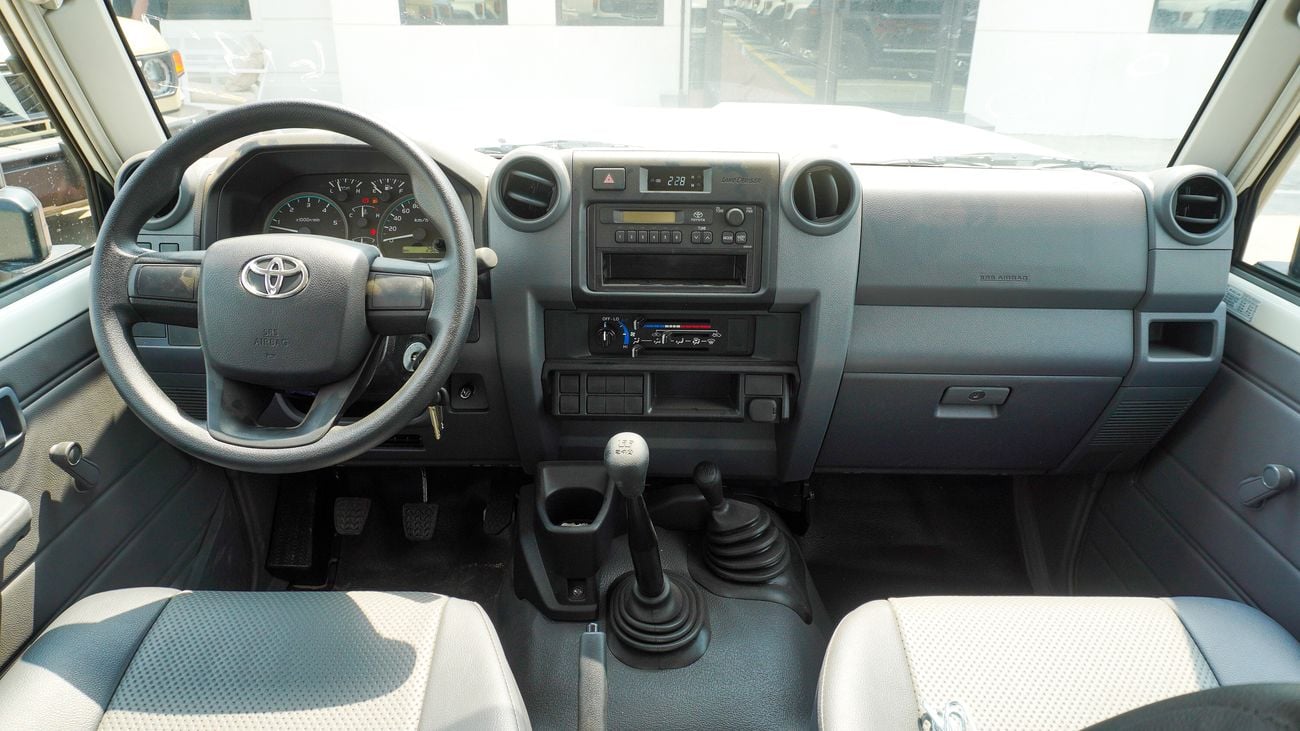 Toyota Land Cruiser Pick Up 4.2L Diesel M/T