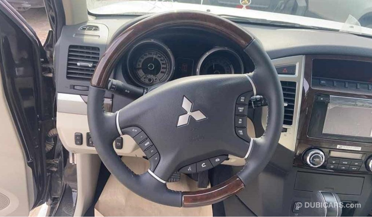 Mitsubishi Pajero FULL OPTION 2019 MODEL PAJERO 3.8L ENGINE AVAILABLE IN VERY GOOD PRICE , SPECIAL OFFER....HURRY UP.