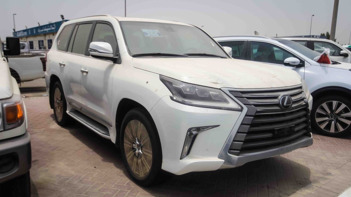 Lexus LX 570 for sale: AED 340,000. White, 2017