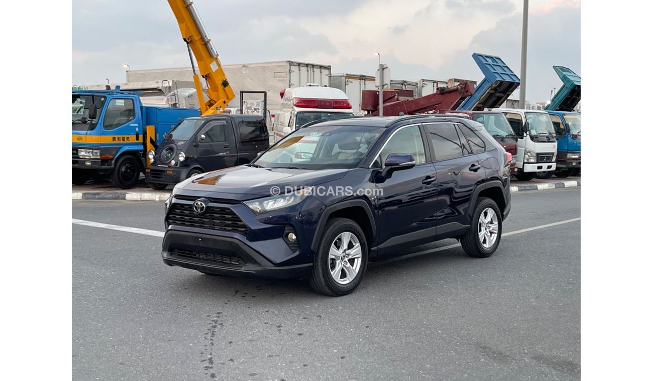 Toyota RAV4 2019 TOYOTA RAV4 XLE 4x4