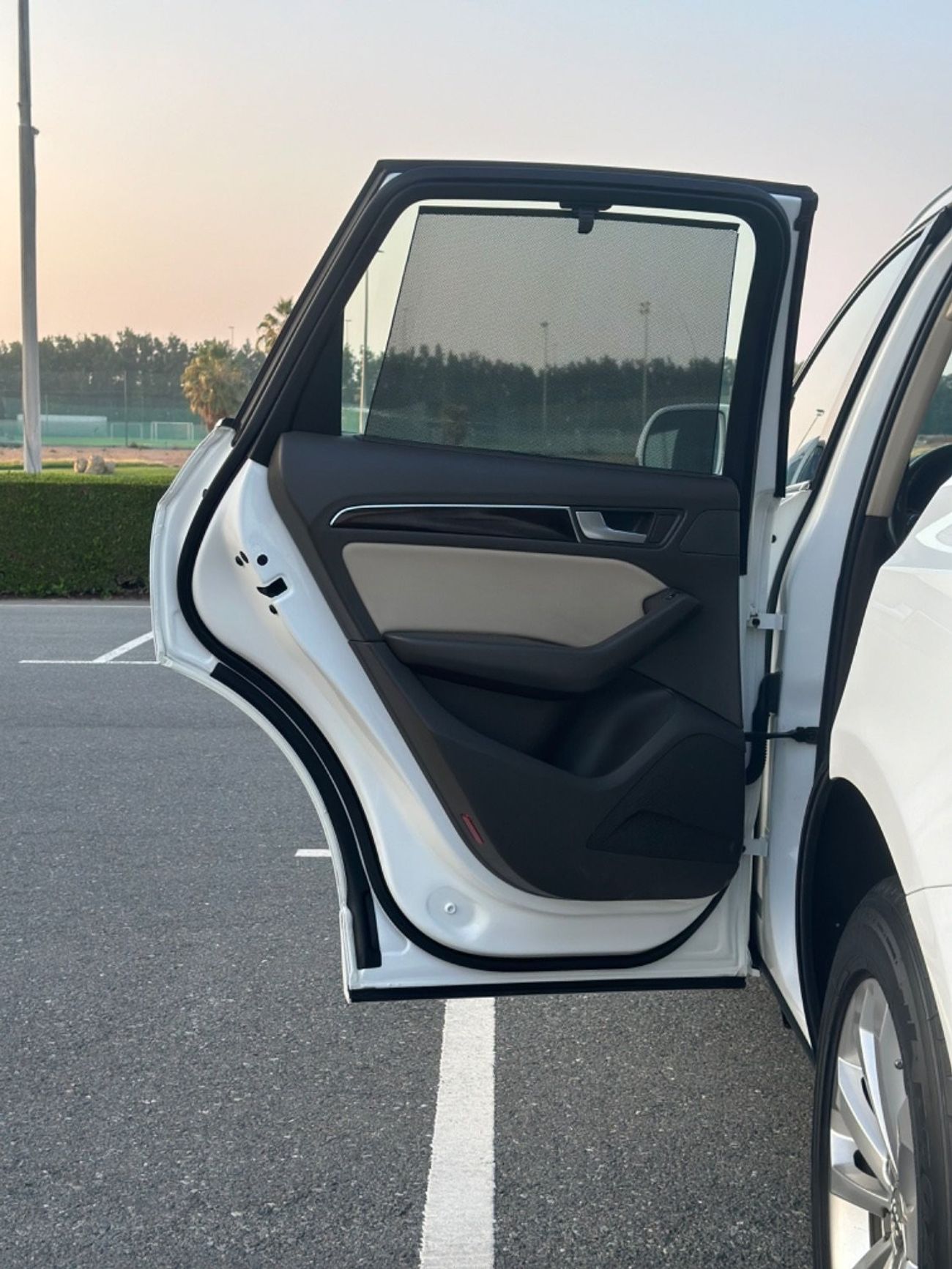 أودي Q5 S-لاين موديل 2014  خليجي حاله ممتازه جدااا من الداخل والخارج